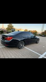BMW 730  Baujahr 2009  300 PS  21 Zoll ... - gebrauchte BMW 730 aus dem Jahr 2009