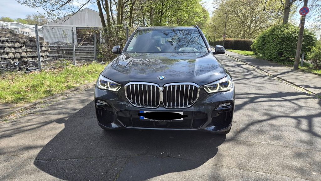 Image of BMW X5