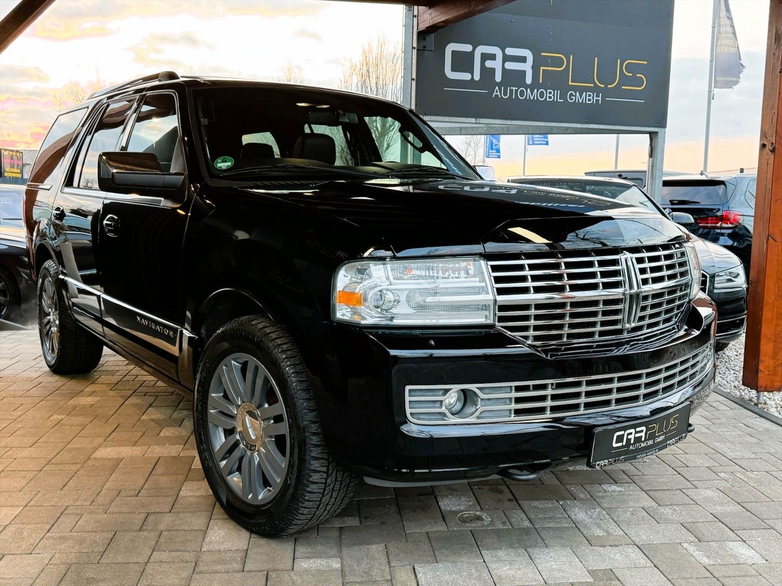 Fahrzeugabbildung Lincoln Navigator 5.4 V8 4x4 LUXURY Unfallfrei *7 Sitze*