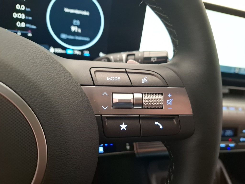 Fahrzeugabbildung Hyundai KONA EV 2WD 65kWh Trend 2xKlima ACC AUT Kam. PDC