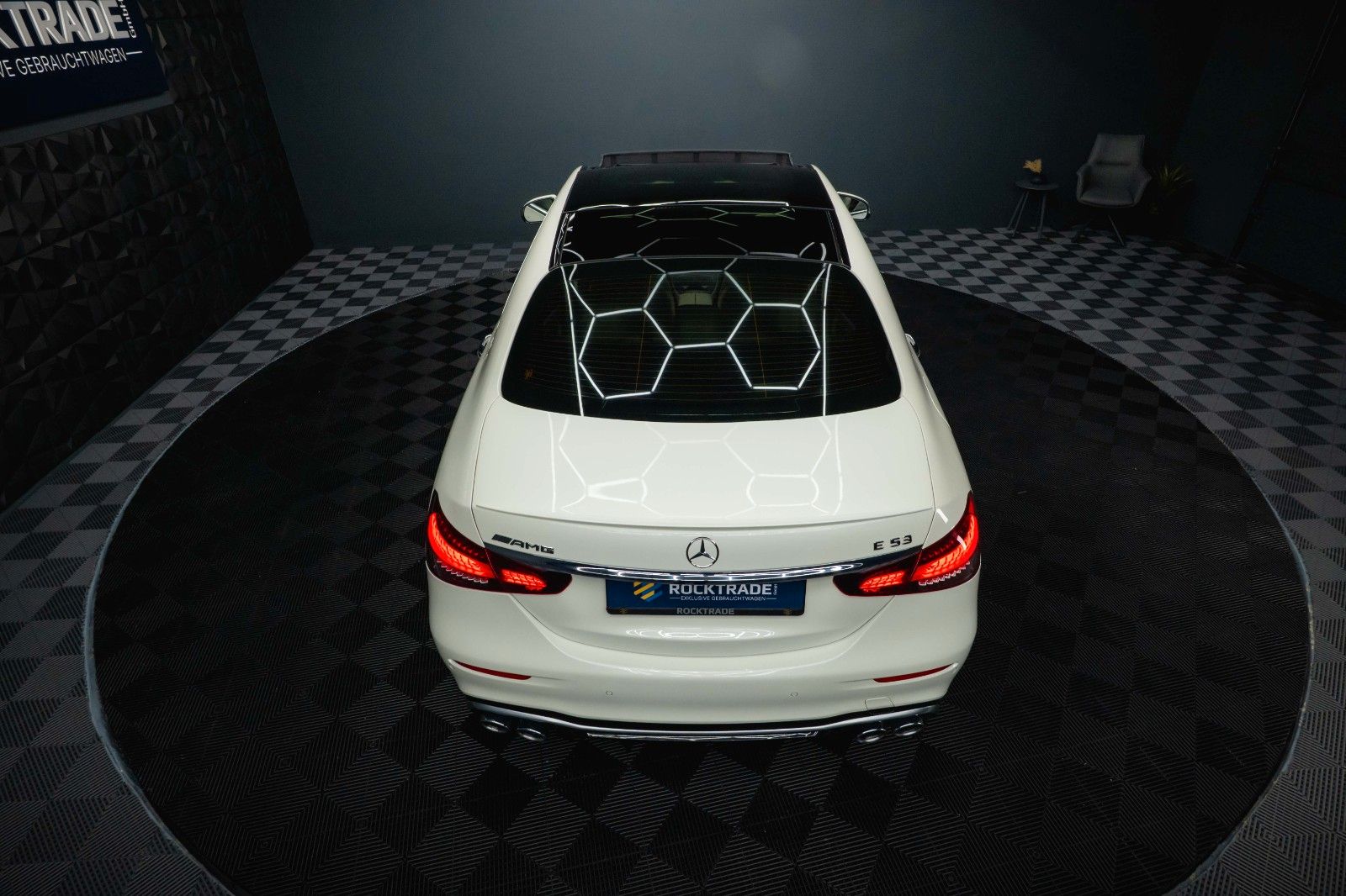 Fahrzeugabbildung Mercedes-Benz E 53 AMG 4Matic+ Facelift Designo *ACC*Pano*360*
