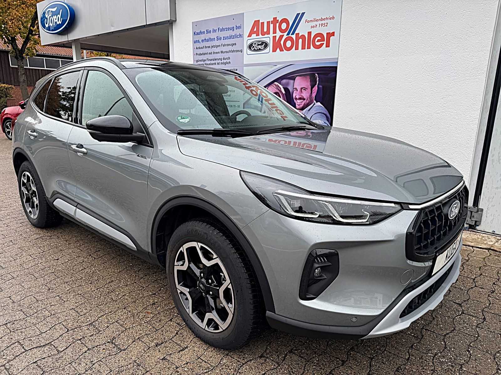 Ford Kuga Plug-In-Hybrid Active X (sehr viele Extras)