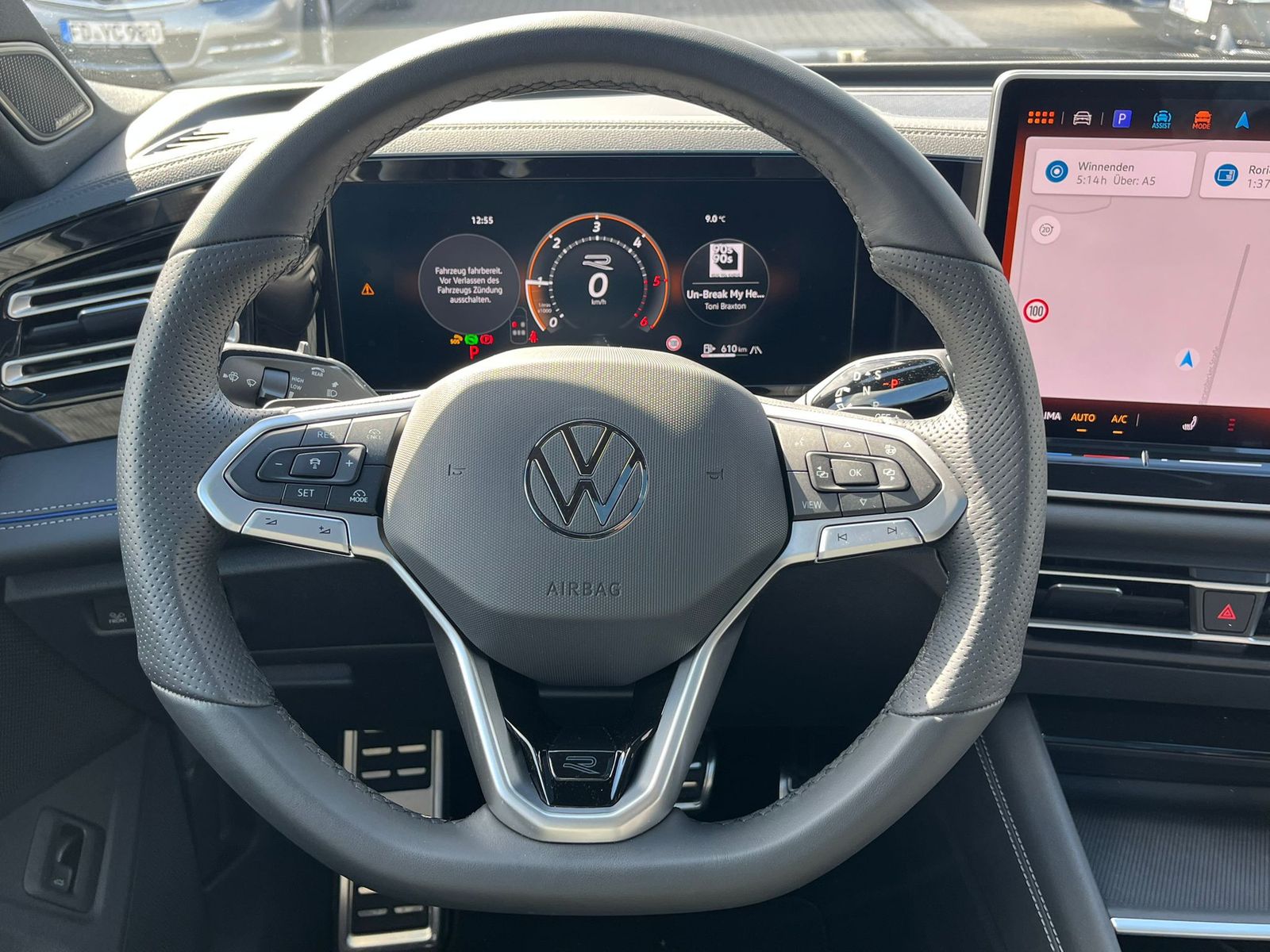 Fahrzeugabbildung Volkswagen Tiguan 2.0 TDI 4M R-Line PANO*H&K*AHK*MATRIX*20"