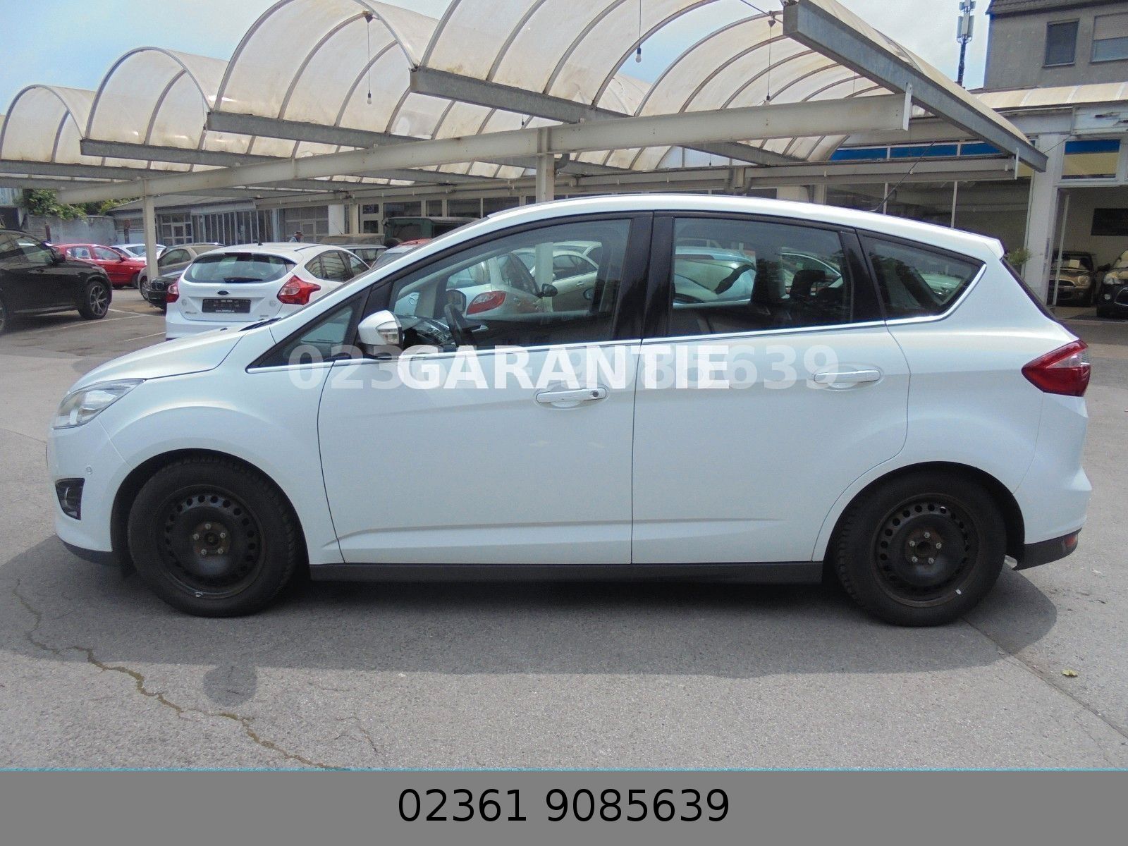 Fahrzeugabbildung Ford C-MAX Titanium/Klima/Navi/Pdc+Kamera/TÜV NEU