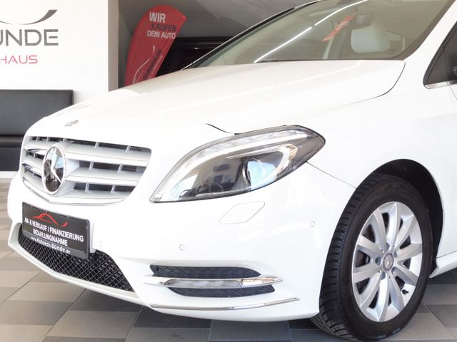 Mercedes-Benz B 200 Automatik H&K/BI-XENON/NAVI/PDC/TEMPOMAT