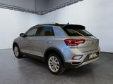 Volkswagen T-Roc Style 1.5 TSI DSG GJR RKAM NAVI - VW T-Roc Gebrauchtwagen in Stuttgart
