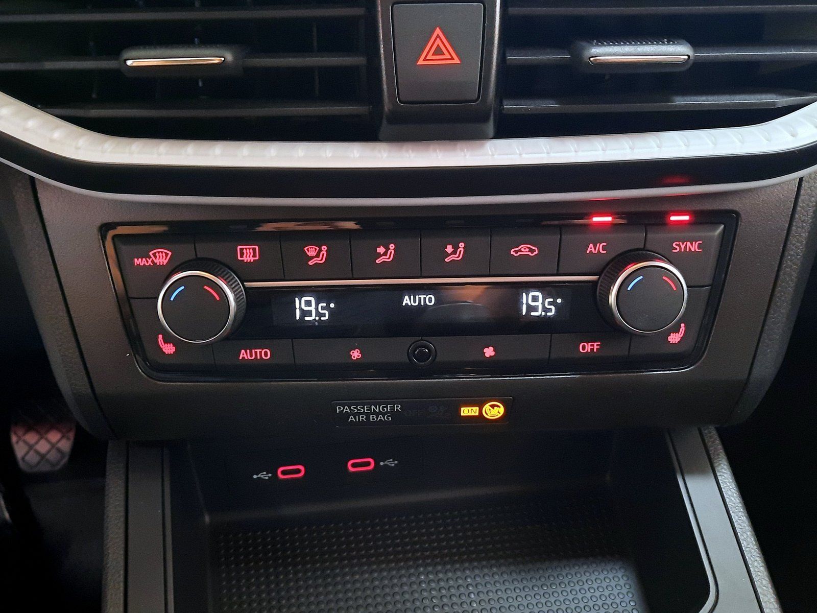 Fahrzeugabbildung SEAT Ibiza Style Edition TSI *Navi*Cam*PDC*LED*ACC*