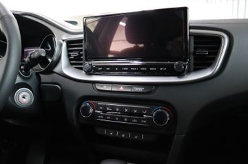 KIA XCeed - 10
