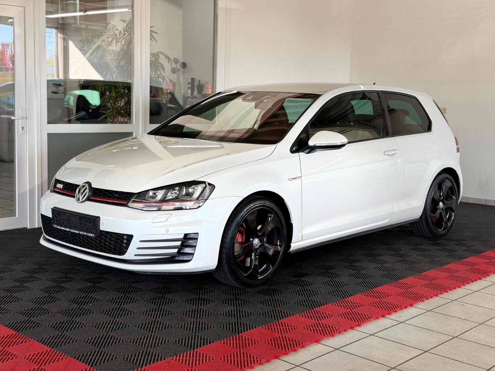 Volkswagen Golf VII Lim. GTI Performance BMT *Leder*