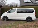 Hyundai H-1 Starex 170PS Autom Premium Travel AHK Leder  - Hyundai H-1 Starex: Allradantrieb