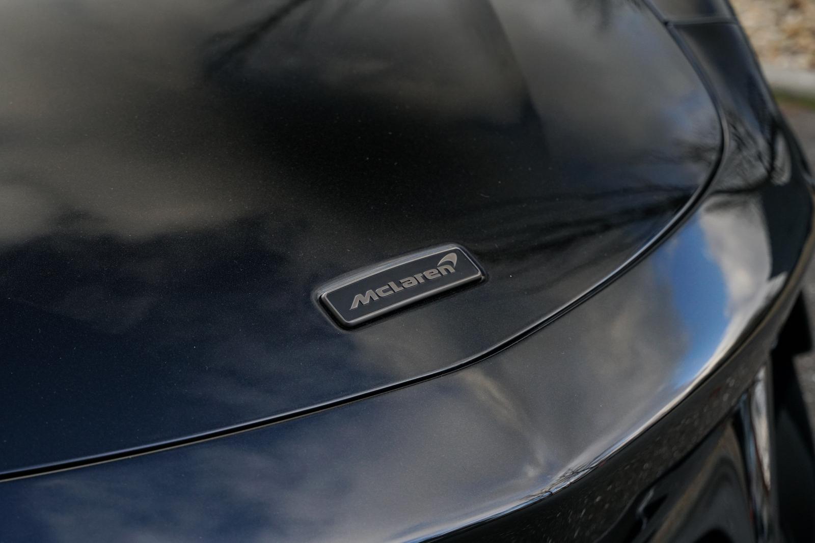 McLaren Artura Performance I Lift I Black Pack
