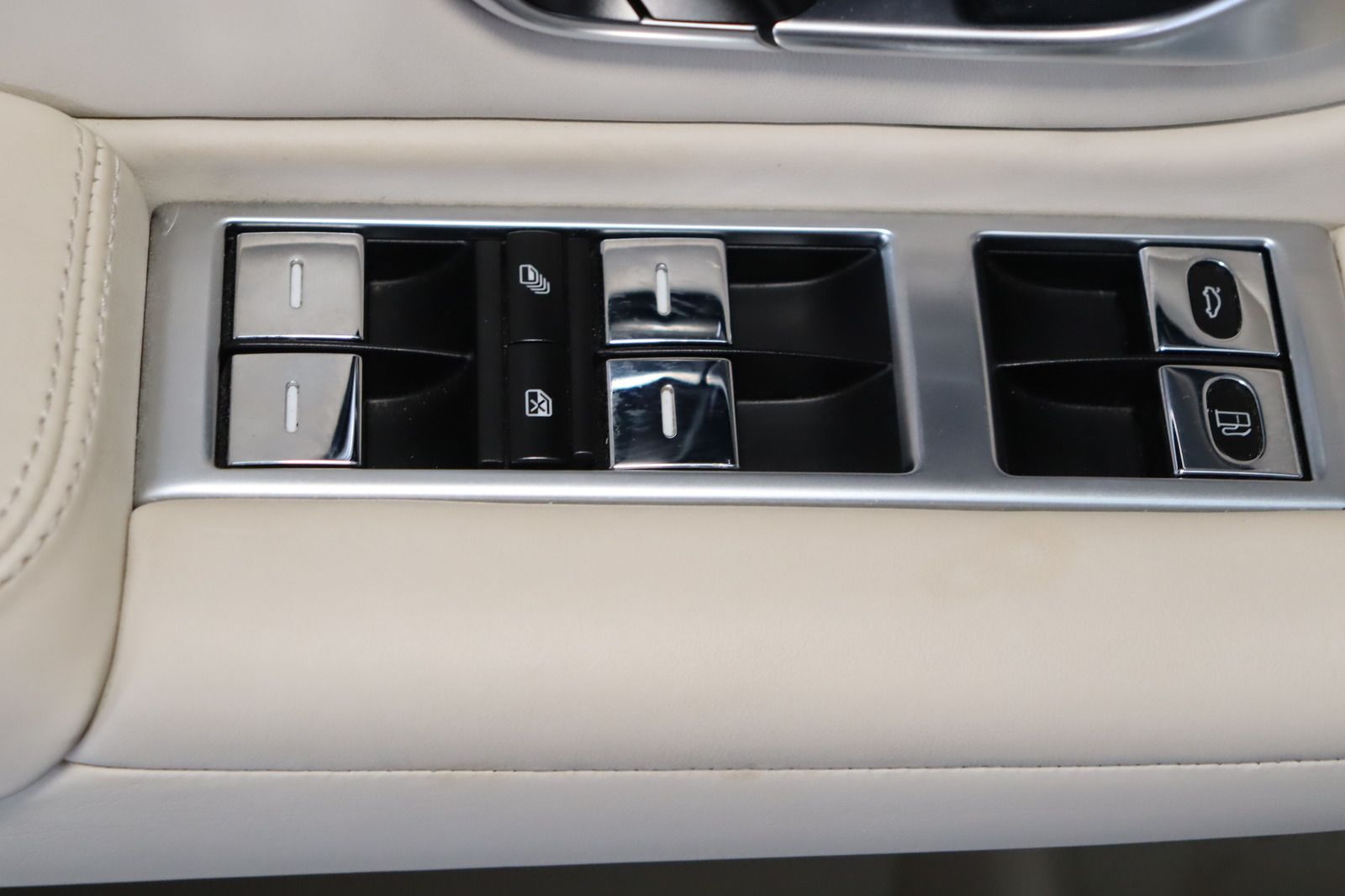 Fahrzeugabbildung Bentley Continental GT 6.0 4WD Navi * Xenon