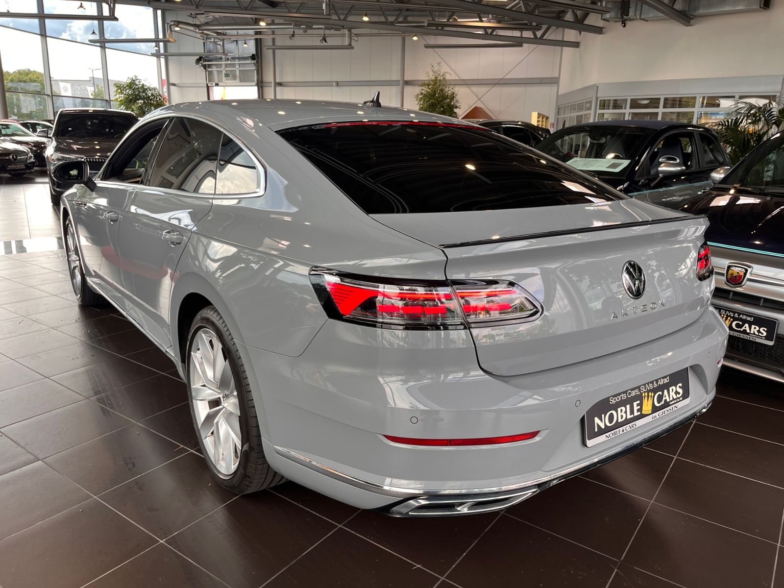 Fahrzeugabbildung Volkswagen Arteon R-Line 360° SHZ LED NAVI