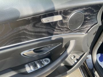 Mercedes E 220 - 4