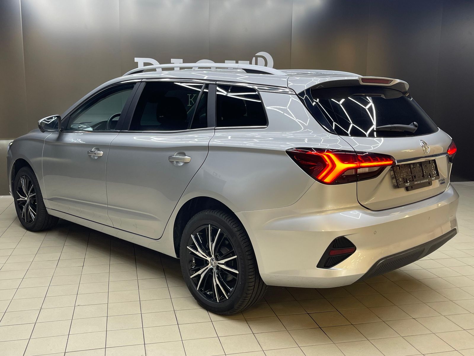 Fahrzeugabbildung MG MG5 61 KWH Luxury NAVI+LED+SHZ+DAB+ACC+360°+DAB+