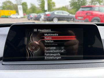 Fahrzeugabbildung BMW 318d Touring Advantage Aut. Navi PDC LED SHZ uvm