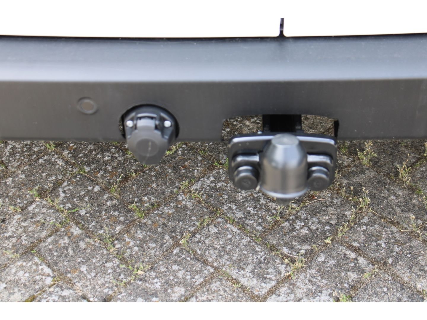 Fahrzeugabbildung Ford Transit Custom 320 L1 Trend LED GRA PDC RFK AHK