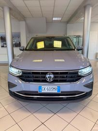 Volkswagen Tiguan - 2