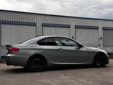 BMW 335i Coupé - - BMW 335 aus 2009: Coupe