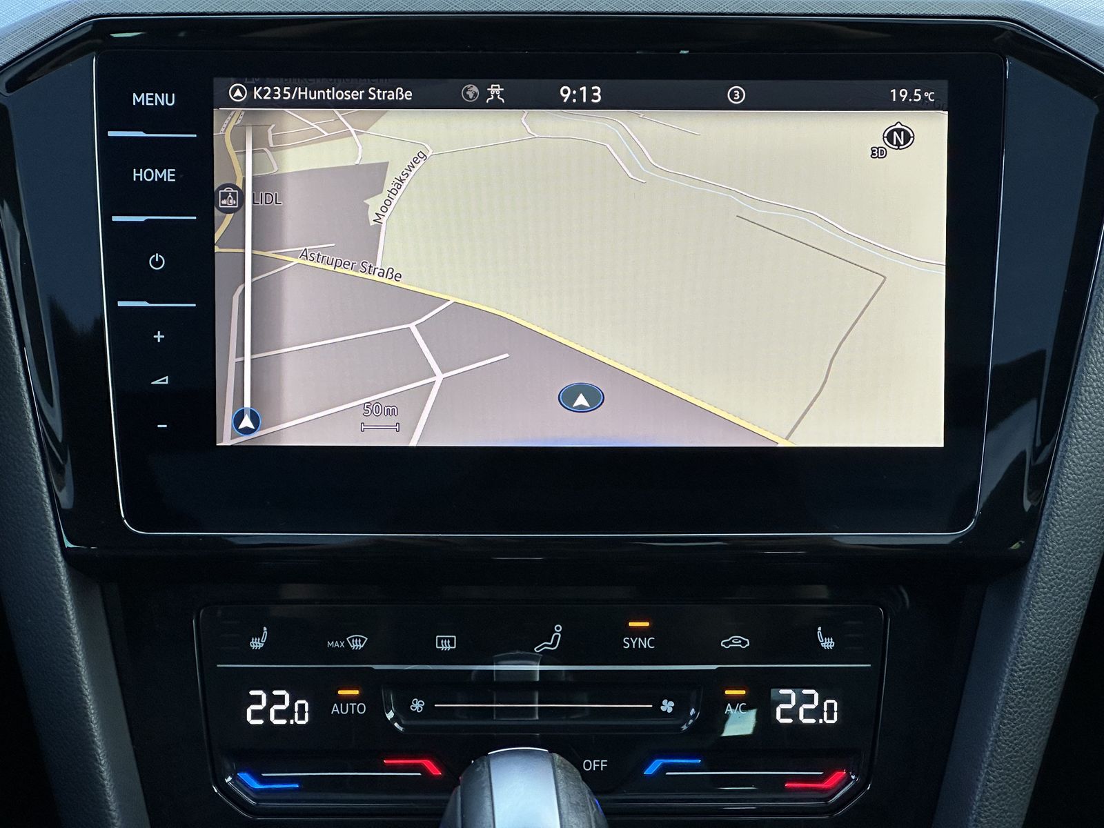 Fahrzeugabbildung Volkswagen Passat Variant Business NAV+LED+PANO+AHK+17ZO+PP