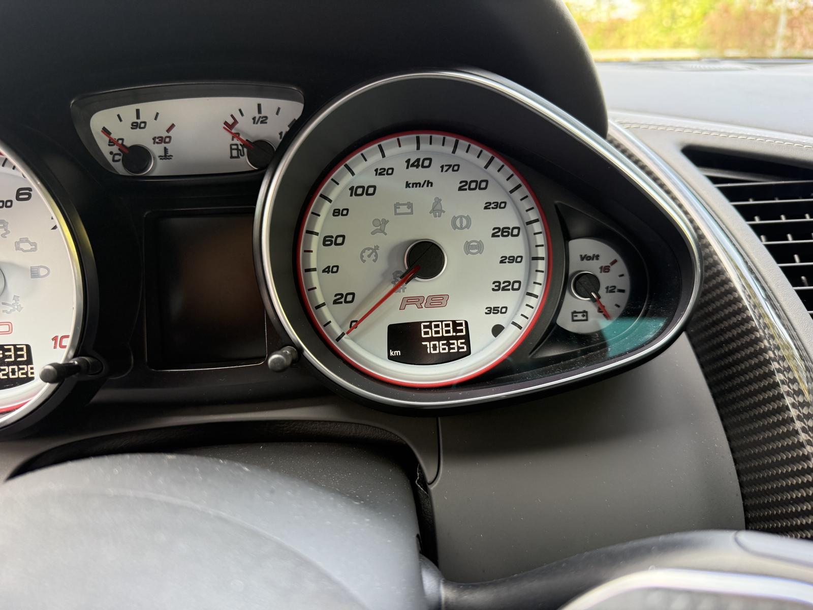 Audi R8 Spyder V10 5.2 FSI quattro • ABT 600 ch • Audi exclusive • Carbone • Baquets • B&O