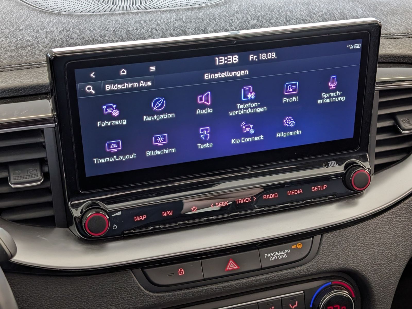 KIA XCeed 1.6D 48V Spirit Xclusive Glasdach – Bild 28