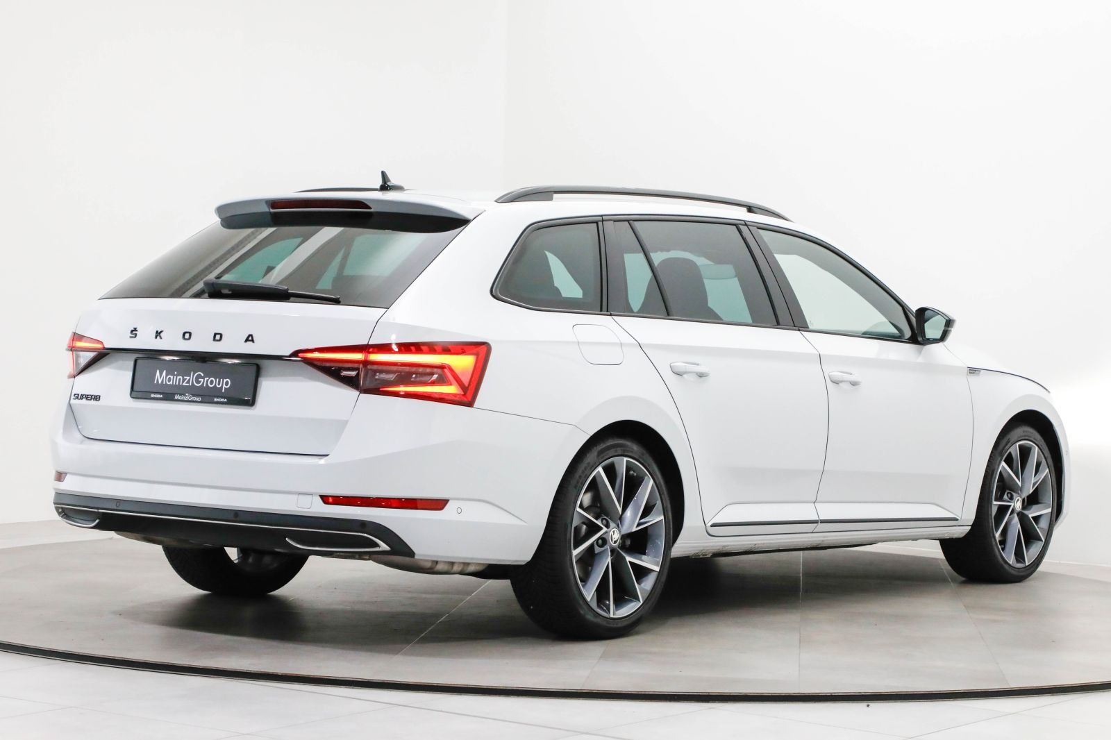 Skoda Superb Combi 2.0 TSI DSG Sportline AHK Kamera foto 11