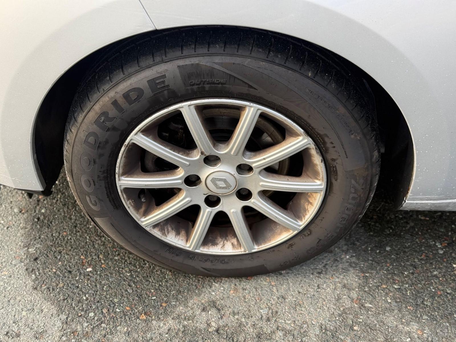Renault Megane 2010 — photo 12