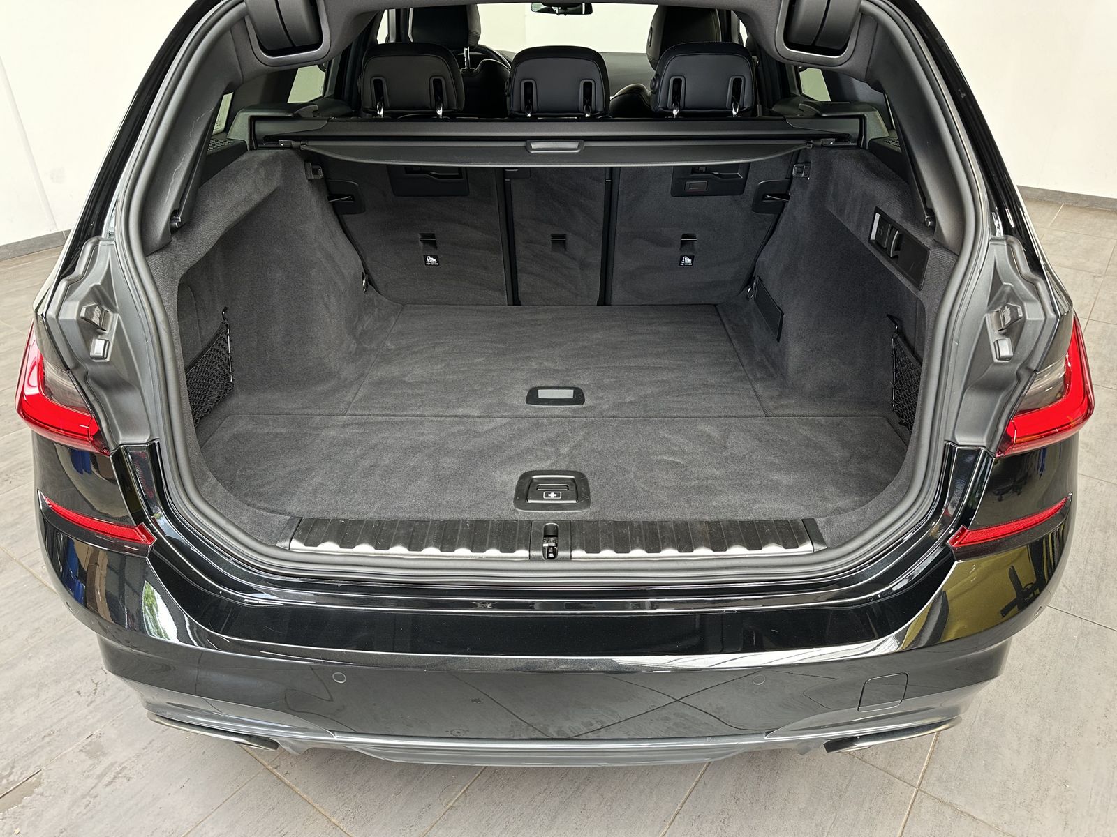 Fahrzeugabbildung BMW M340d Touring xDrive NAV+LASER+ACC+HEAD-UP+19ZO