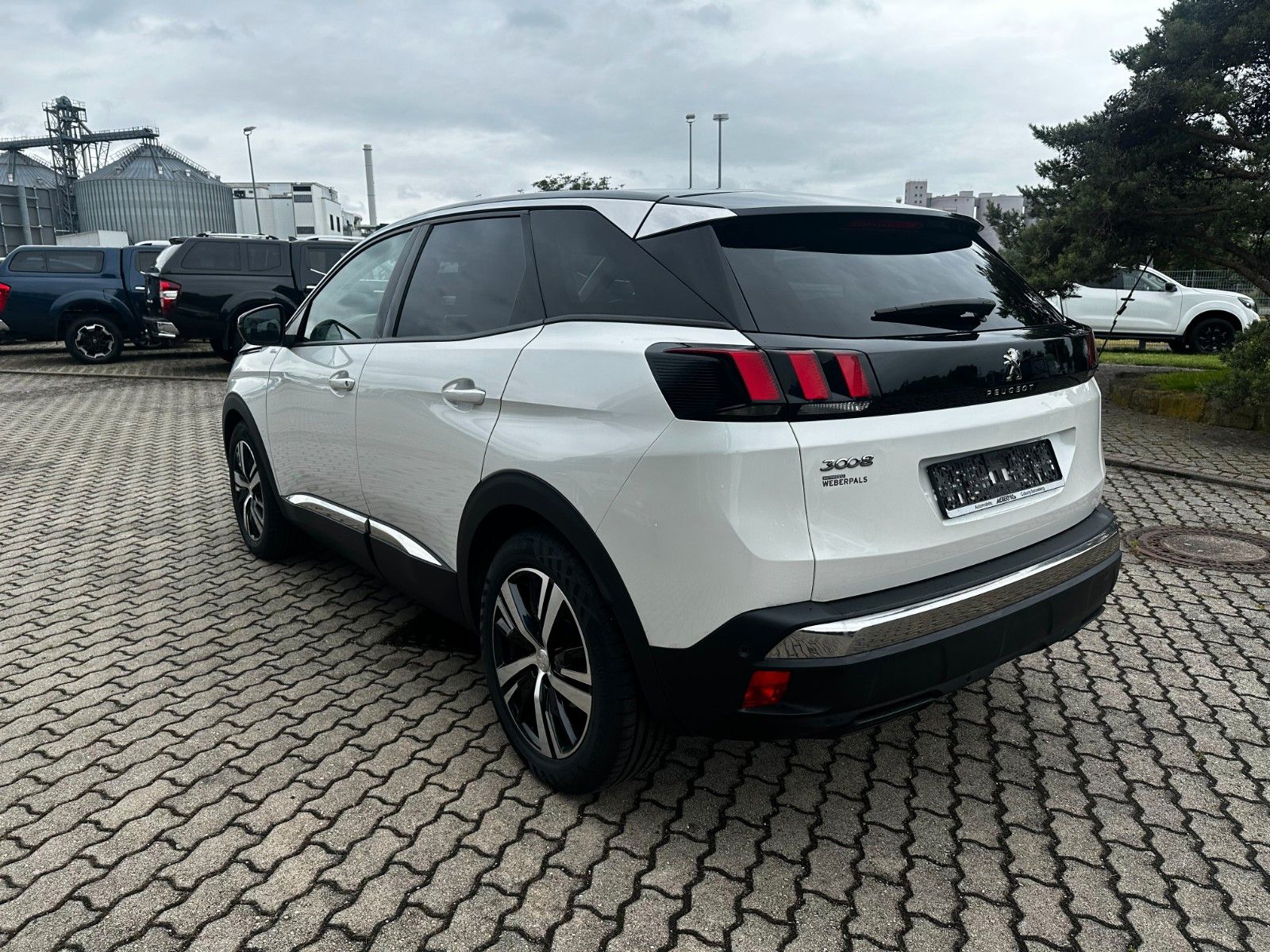 Fahrzeugabbildung Peugeot 3008 Teilleder/ Navi/ Sitzhzg / PDC