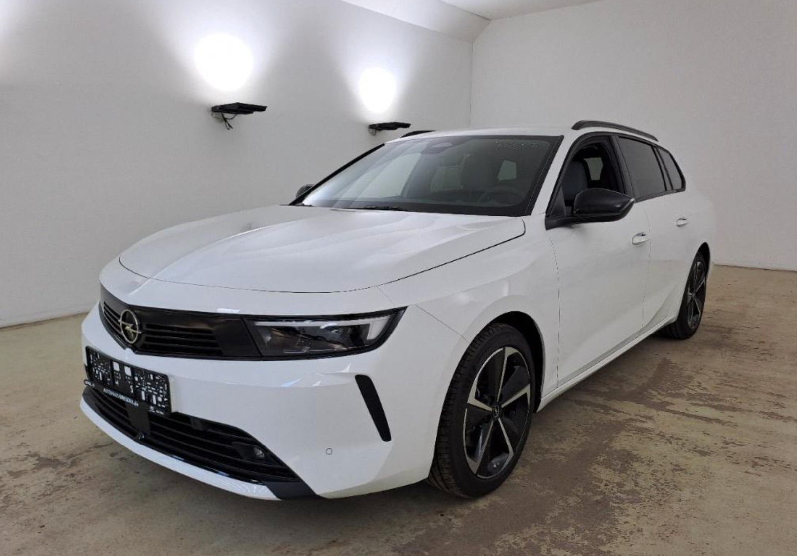Fahrzeugabbildung Opel Astra L ST 1.2T ELEGANCE NAVI/LED/KAMAERA/SPORT
