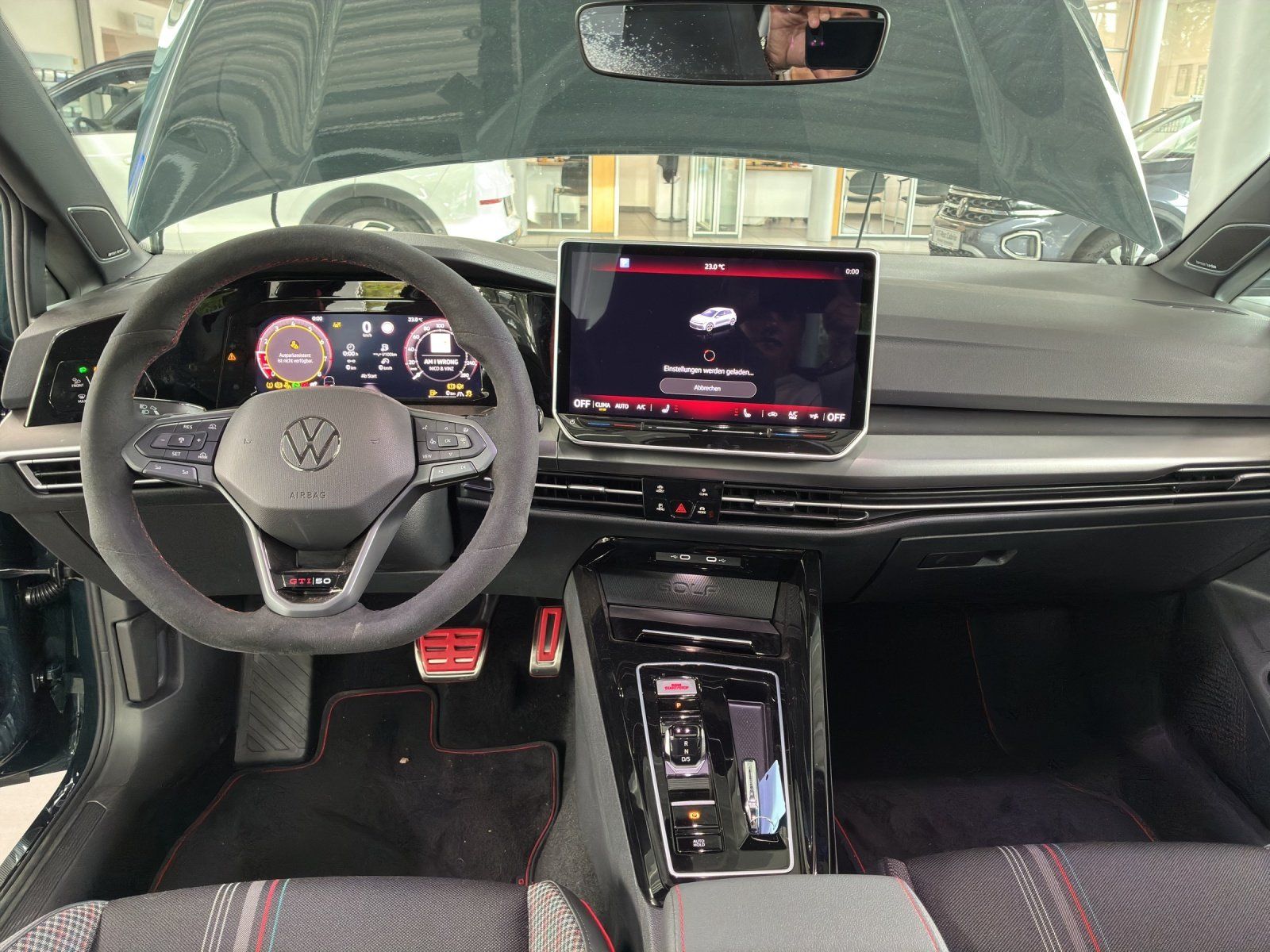 Fahrzeugabbildung Volkswagen Golf VIII 2.0 TSI W GTI Edition 50 360,HUD,LED