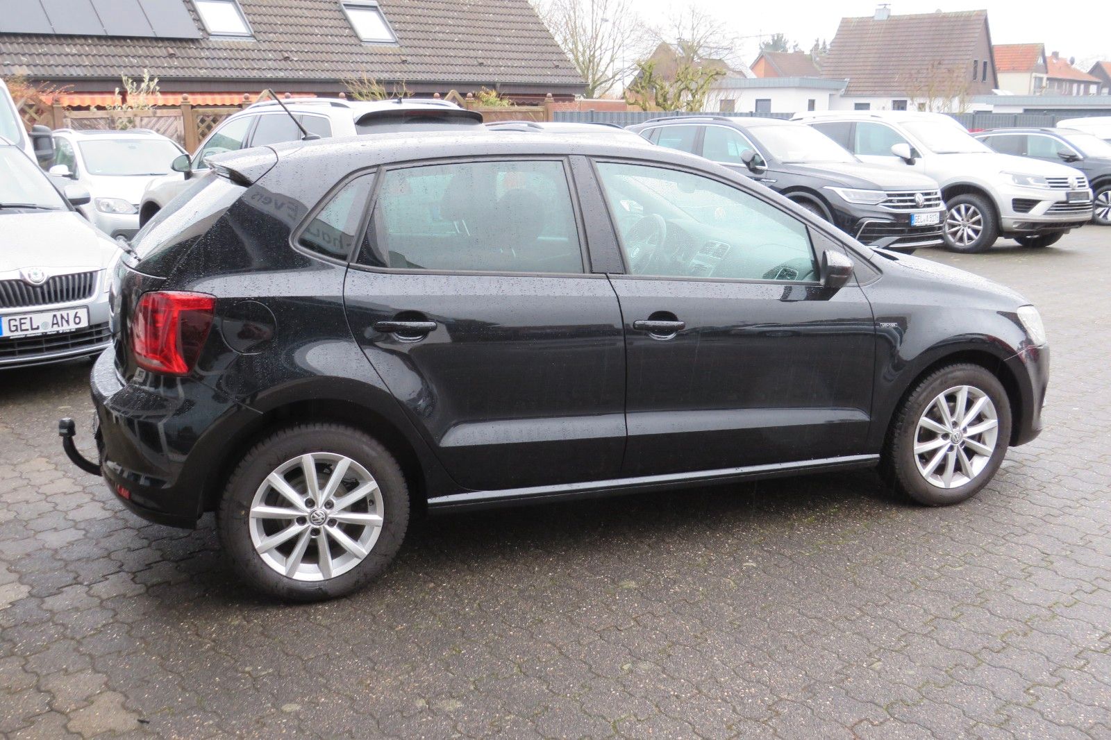 Fahrzeugabbildung Volkswagen Polo V Lounge 4T PDC GJ AHK CLIMATRONIC