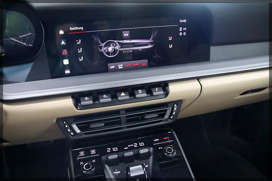 Porsche 911 Carrera PANO / CAM / PDC / APPROVED