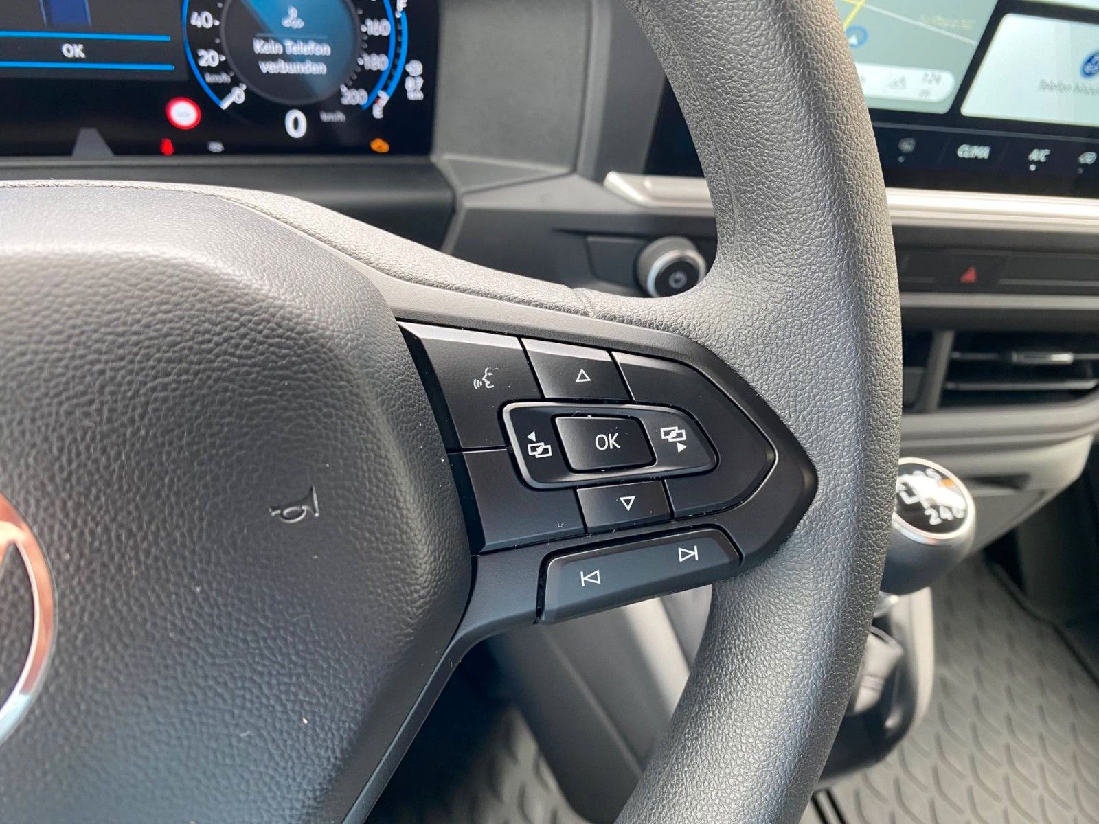 Fahrzeugabbildung Volkswagen T7 Transporter 2.0 TDI Lang+KASTEN+NAVI+KAMERA++