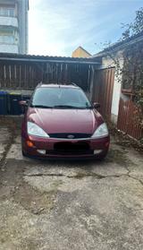 Ford Focus Chia rot Export/Bastler - gebrauchte Ford Focus aus dem Jahr 2000