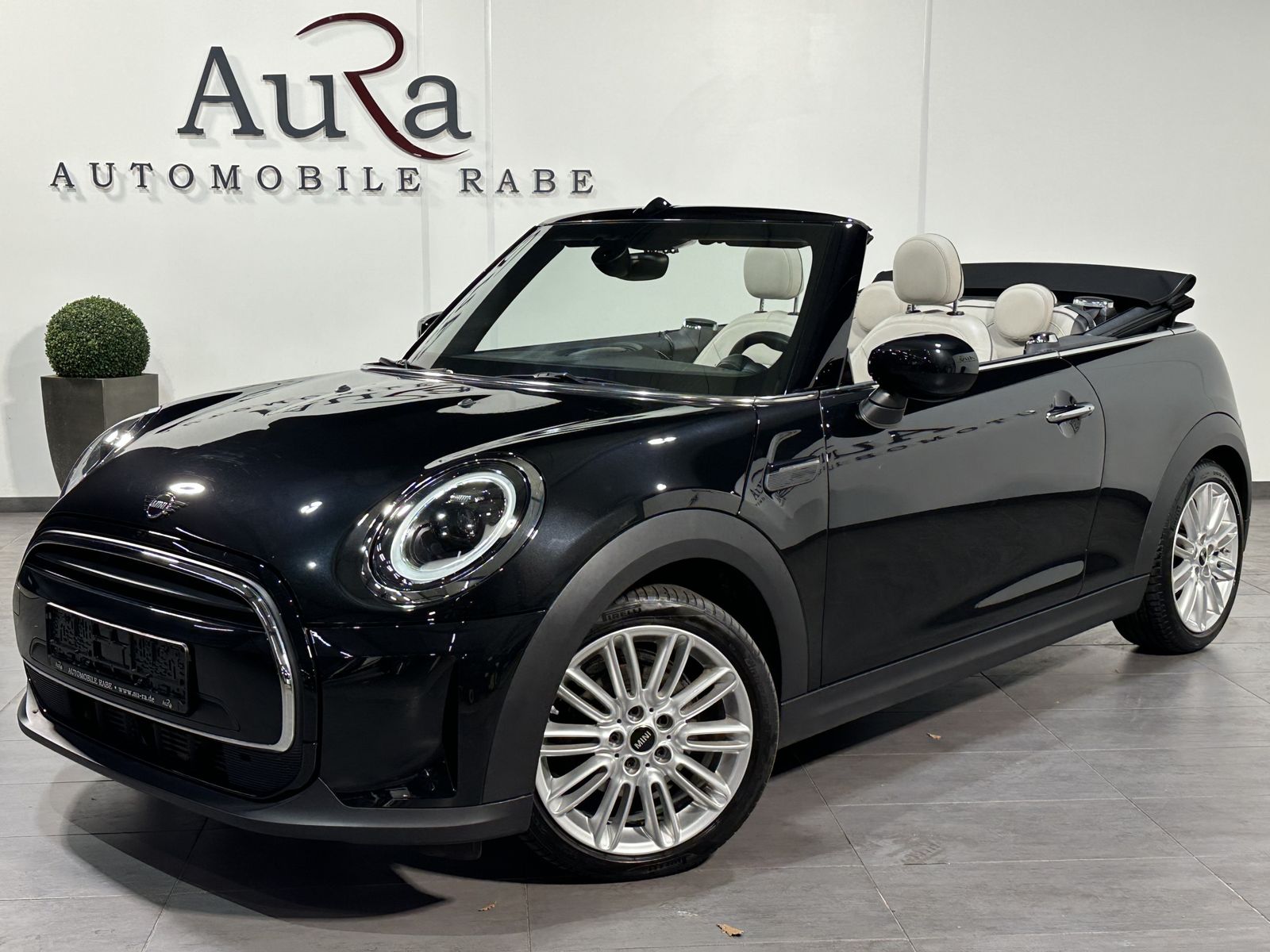 Fahrzeugabbildung MINI Cooper Cabrio MINI Yours Trim Aut. NAV+LED+17ZO