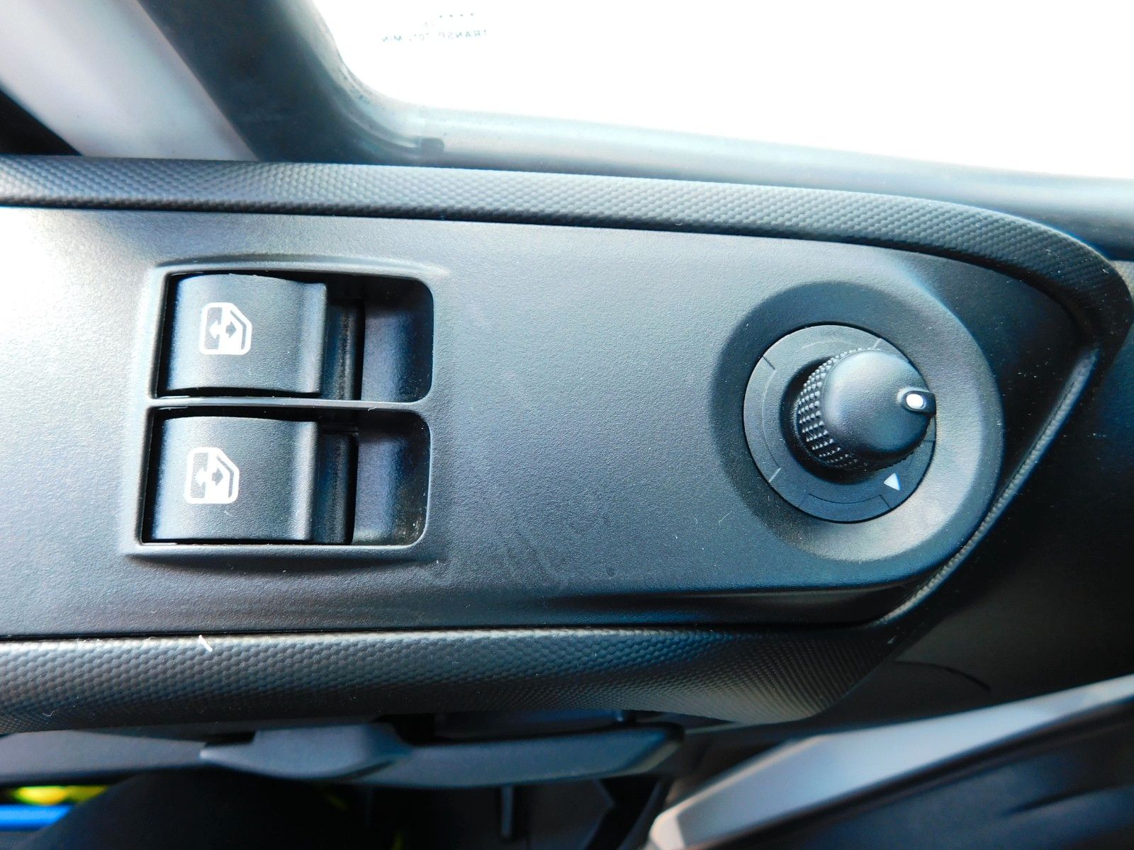 Fahrzeugabbildung Iveco Daily Kasten 3,0 Diesel/Verkleid+Holzboden