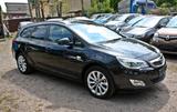 Opel Astra J Sports Tourer 150 Jahre Opel /TÜV  04/27 - Opel Astra mit Benzin-Antrieb: Jahre 150