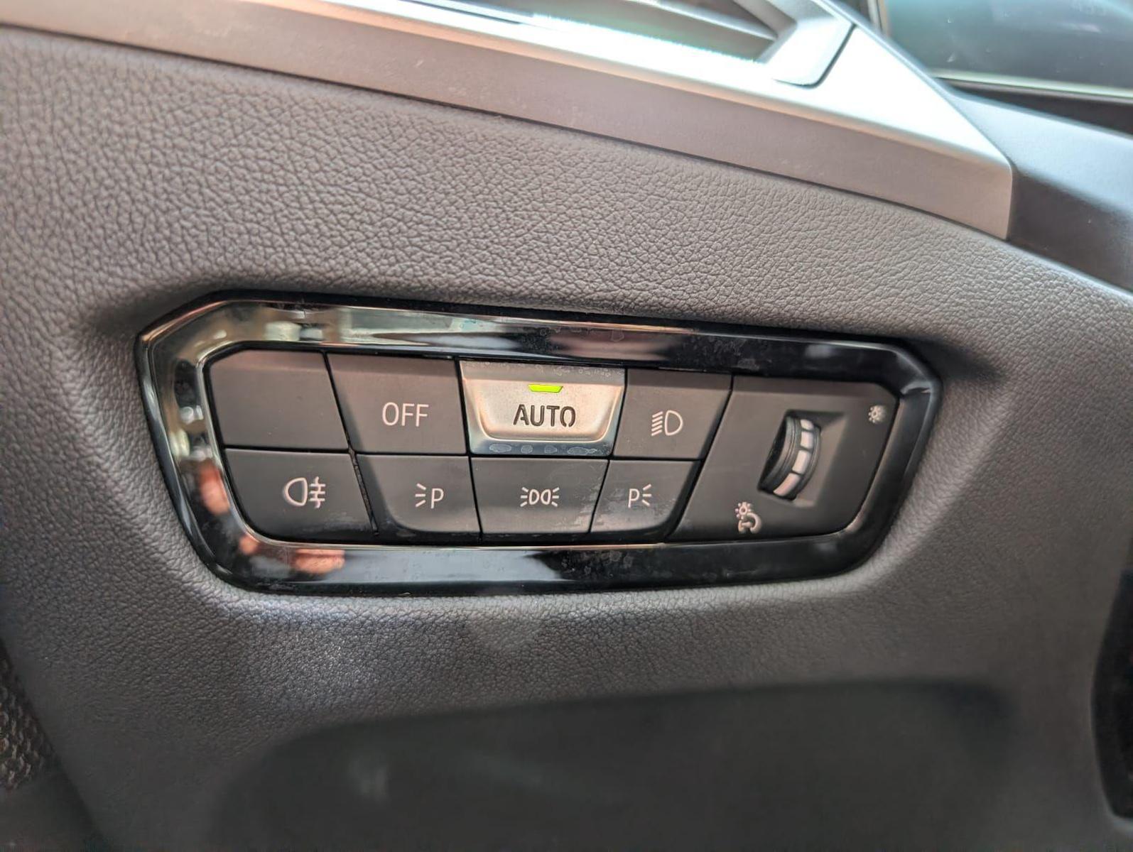 BMW 3 Series i Limousine Navi Innovation HUD Kamera SHZ, миниатюра 12