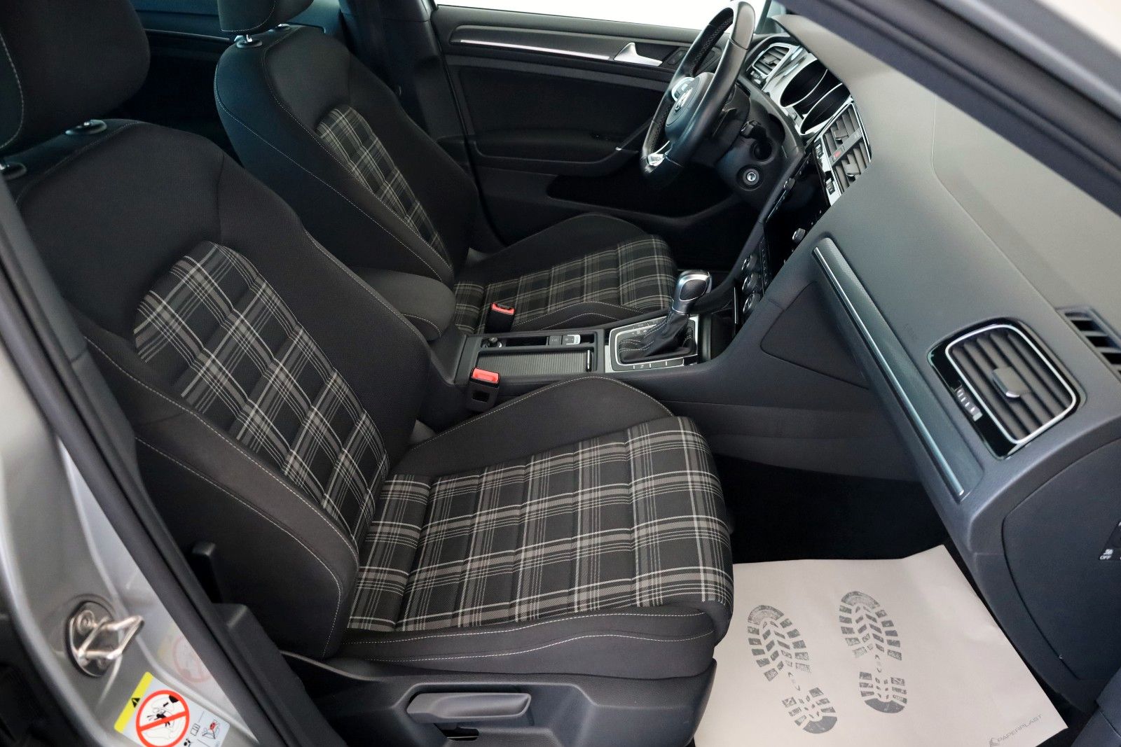 Fahrzeugabbildung Volkswagen Golf VII Lim. GTD Navi,LED,Kamera,SH,PDC,SR+WR