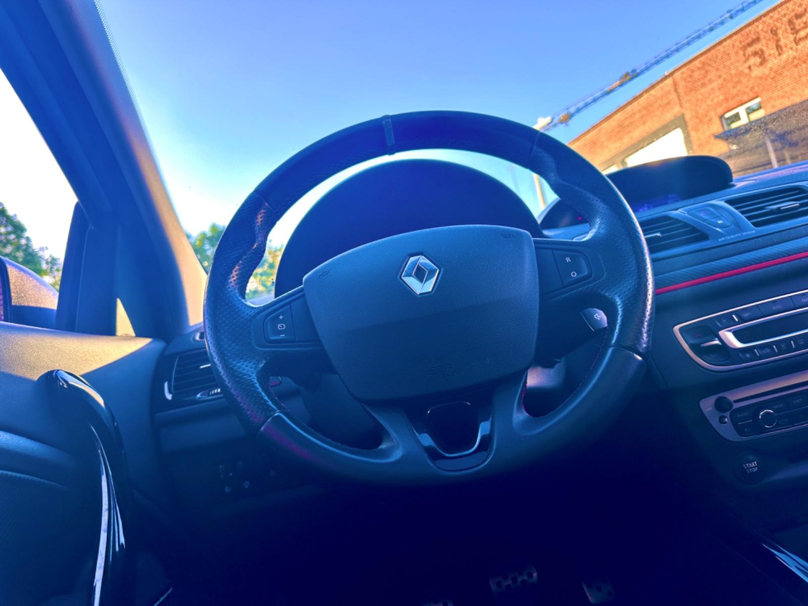 Renault Megane 3 Rs Trophy 265ch - CT récent - Carnet entretien - Courroie changée - 8 pneus - Freins neufs
