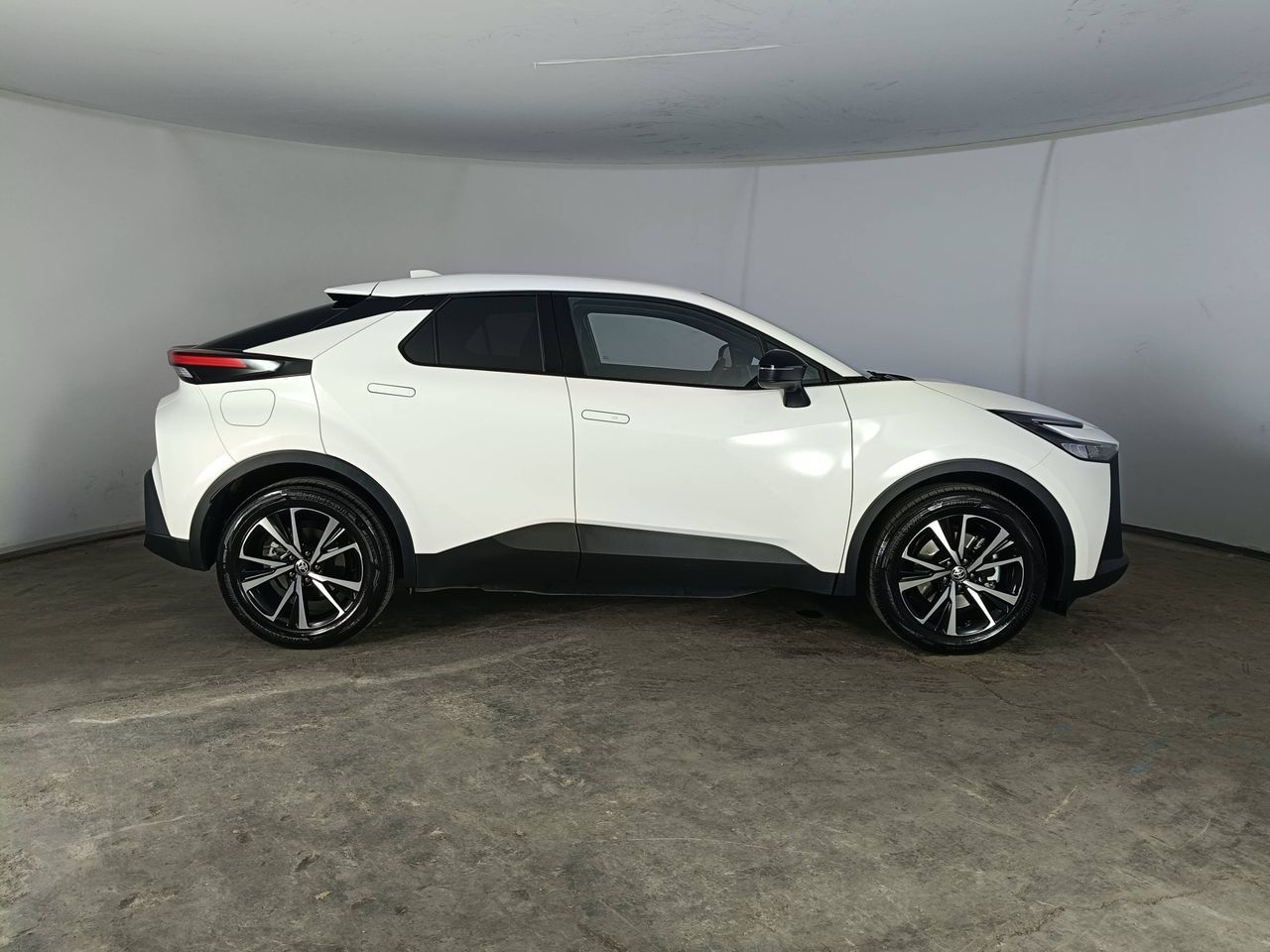 Toyota TOYOTA C-HR II 2023 - C-HR 2.0 phev Trend eco fw imagem 3