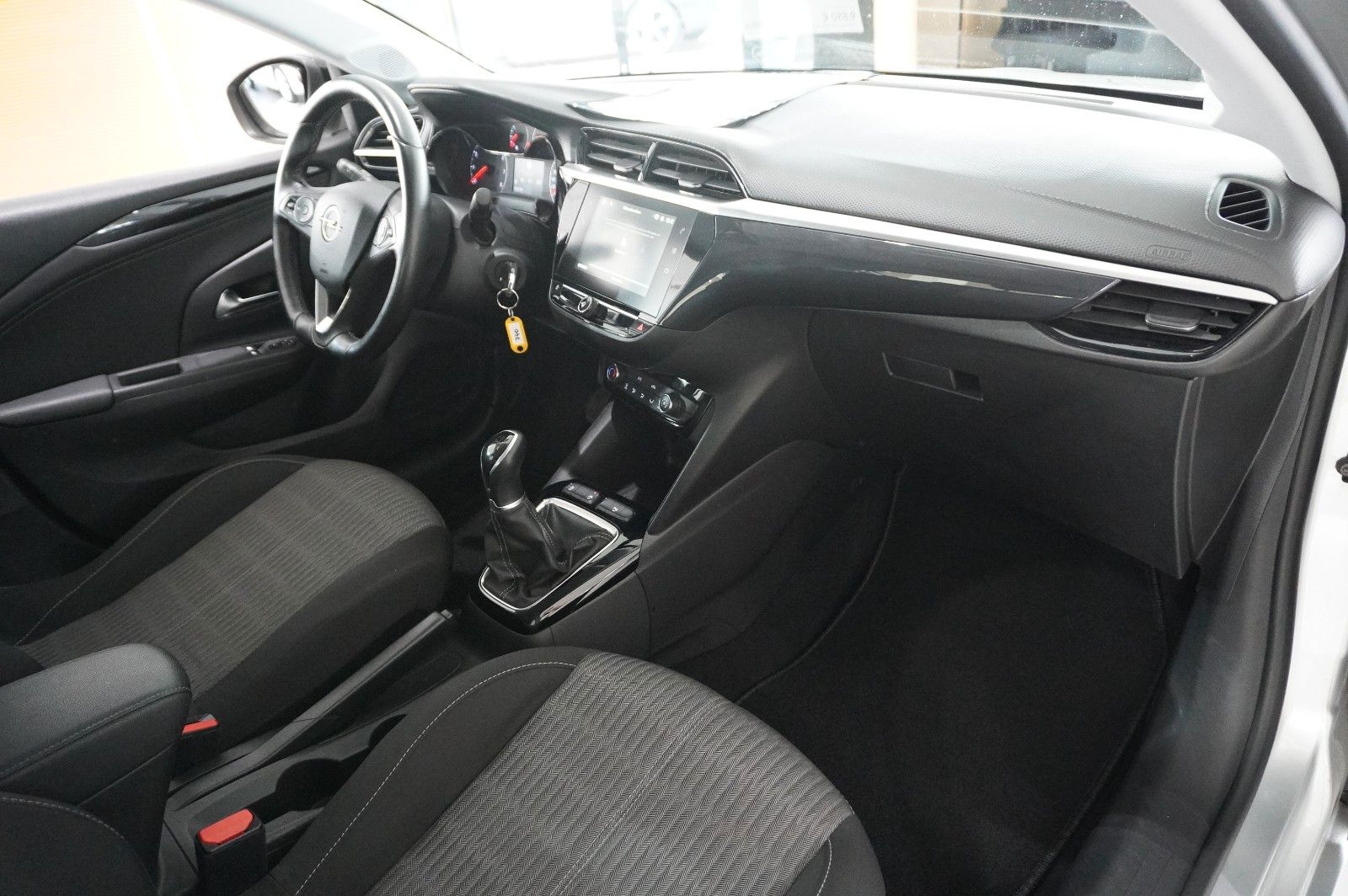Fahrzeugabbildung Opel Corsa F 1.2 ELEGANCE NAVI/LED/TEMP./SPORT/DAB+