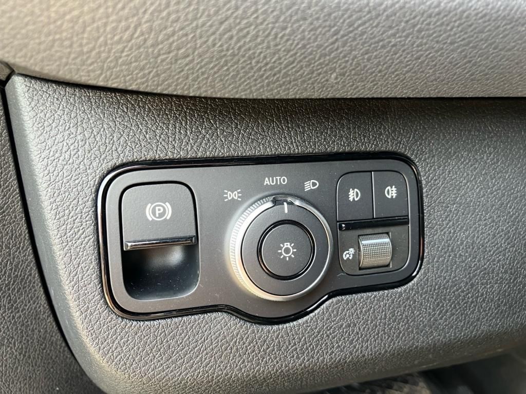Fahrzeugabbildung Mercedes-Benz Sprinter 317 CDI L3H2 AUT NAVI AHK STH LED KAM