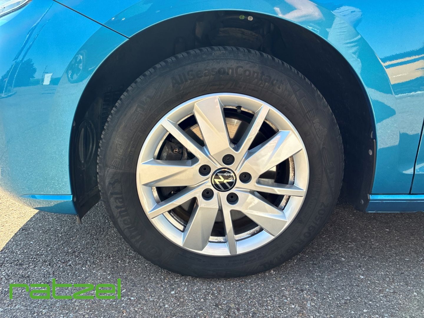 Fahrzeugabbildung Volkswagen Caddy Life 1.5 TSI DSG 5-Sitze Rückfahrkamera AC
