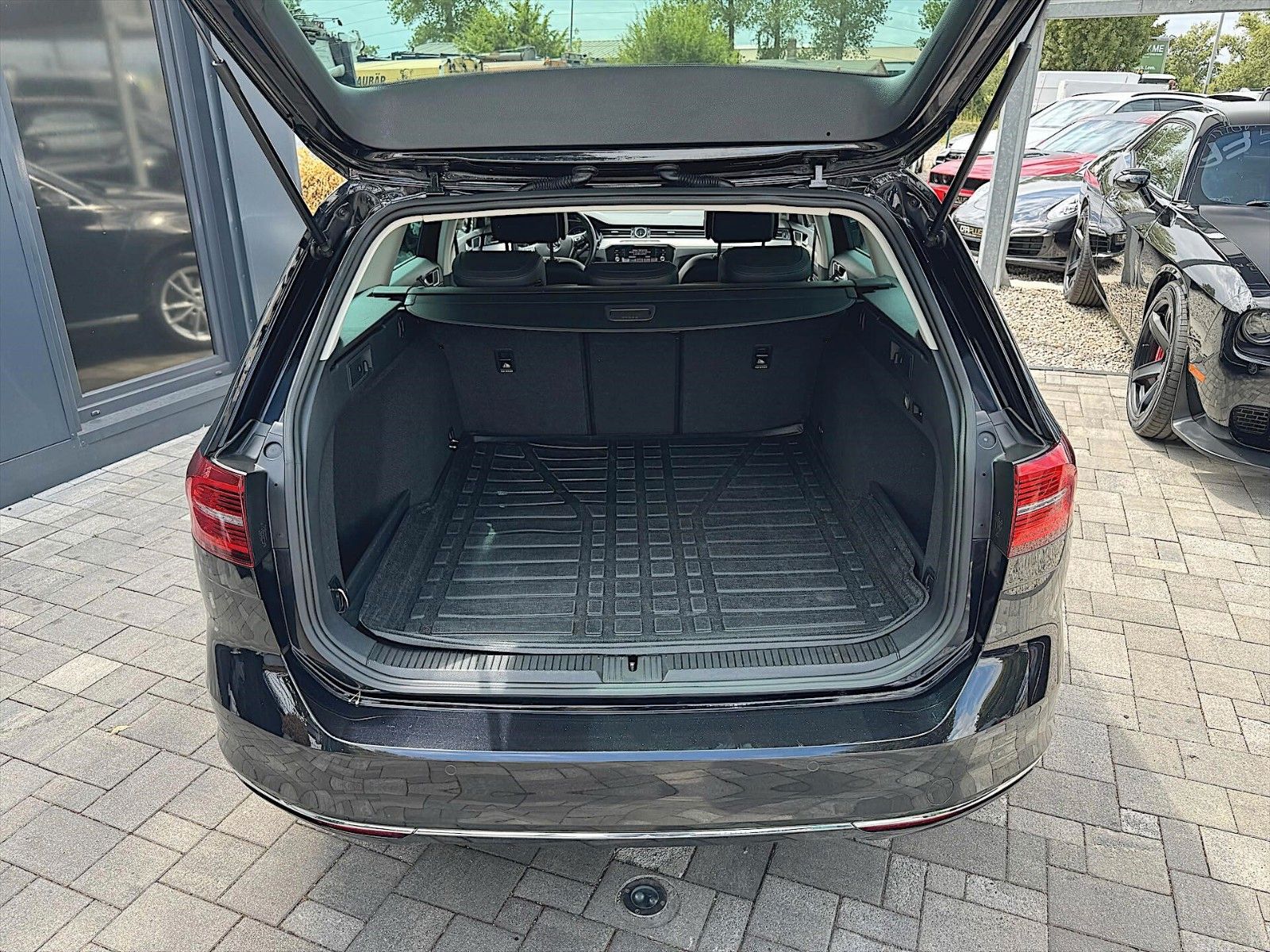 Fahrzeugabbildung Volkswagen Passat Variant 2.0 TDI Highline DSG *LED*Navi*