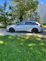 Mercedes-Benz CLA 45 AMG Shooting Brake CLA 45 4MATIC DCT ... - silberne Mercedes-Benz CLA 45 AMG Shooting Brake