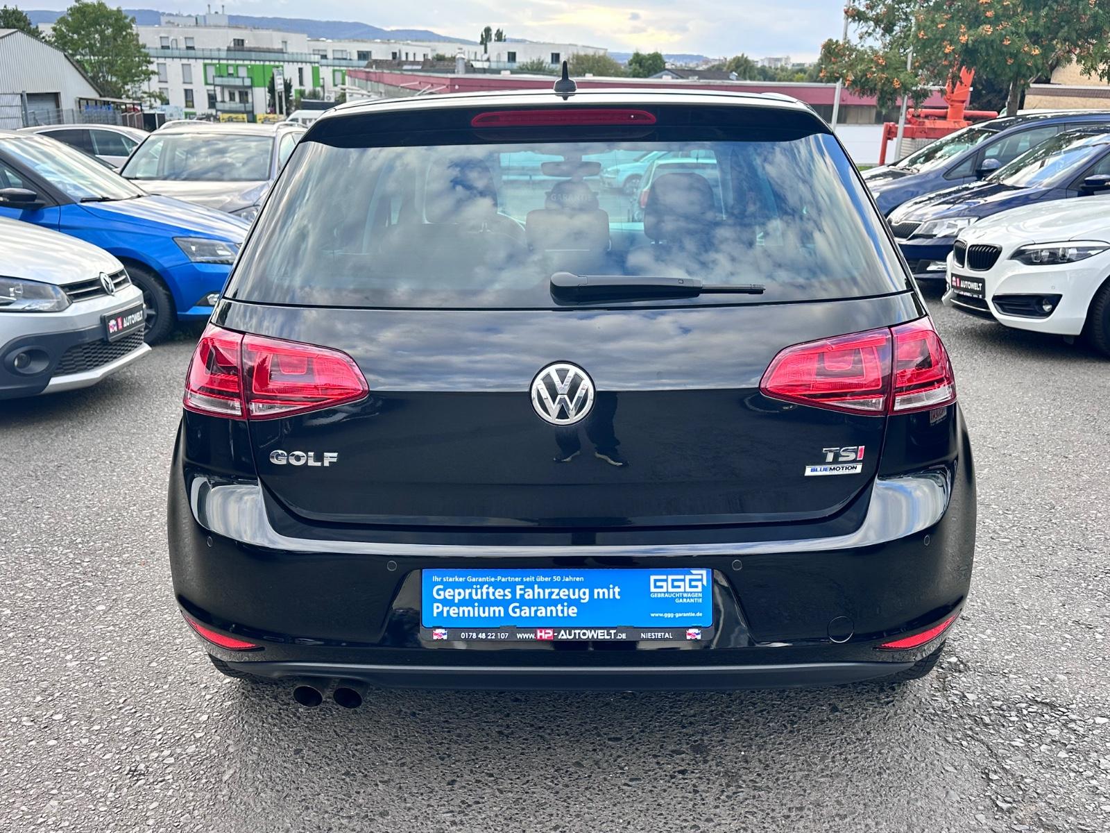Volkswagen Golf VII Lim. Highline DSG SitzHeiz. LED Alcanta