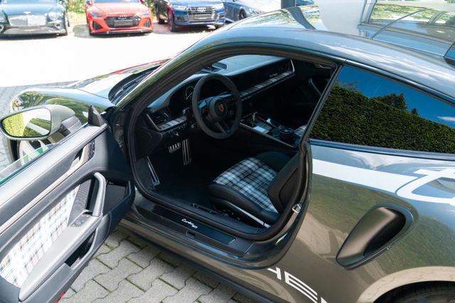 Porsche 992 Turbo 50 Jahre/ HERITAGE PAK/ NACHT/ BURMEST